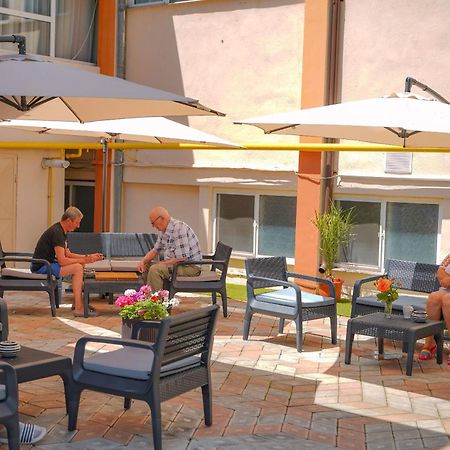 Hotel Turist Pucioasa Esterno foto