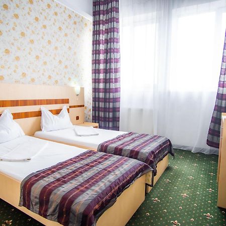 Hotel Turist Pucioasa Esterno foto