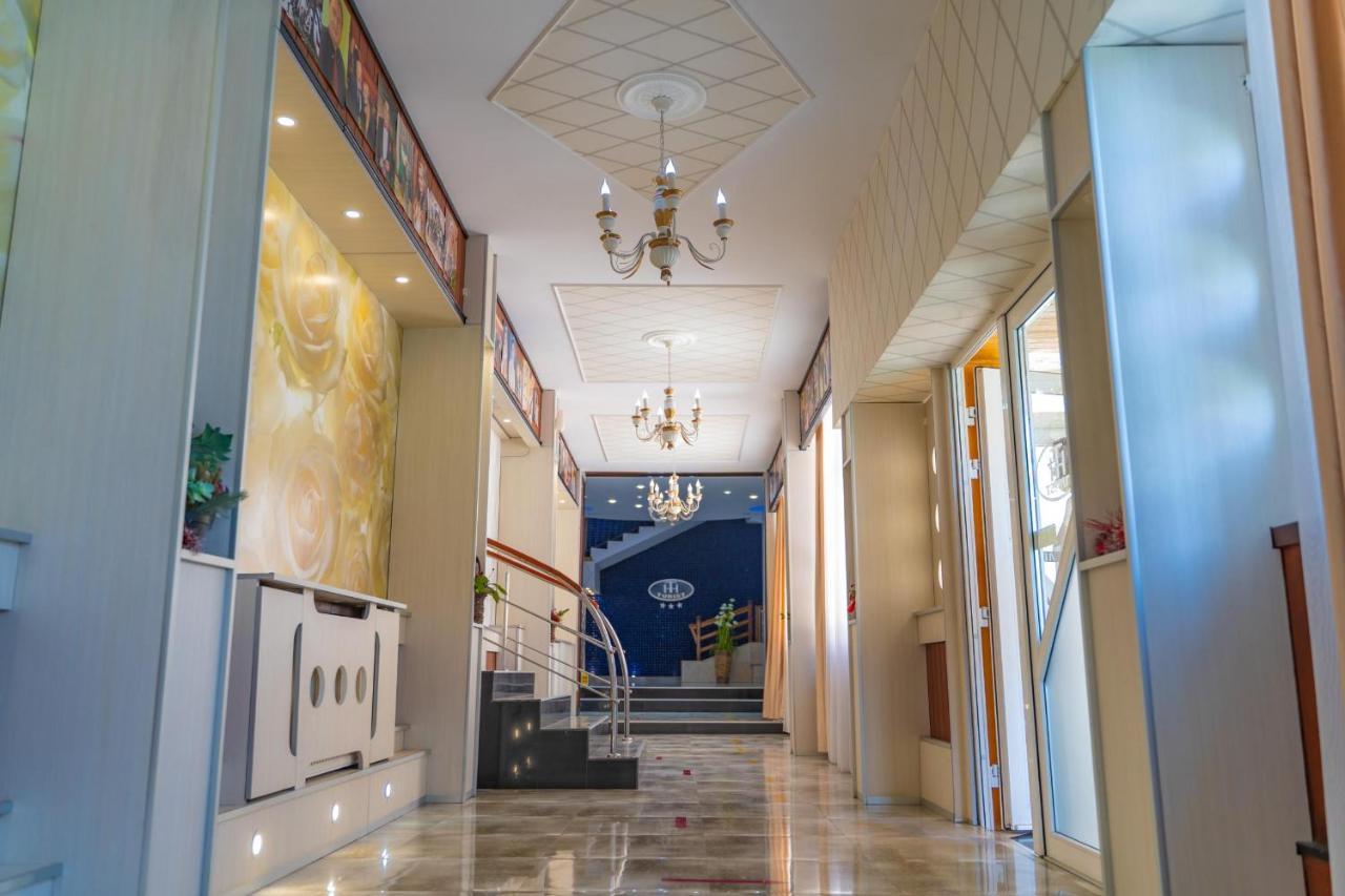 Hotel Turist Pucioasa Esterno foto
