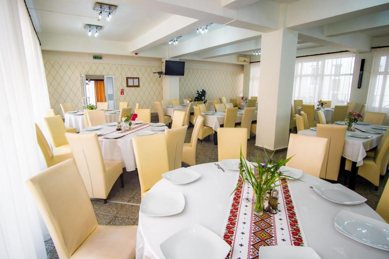 Hotel Turist Pucioasa Esterno foto