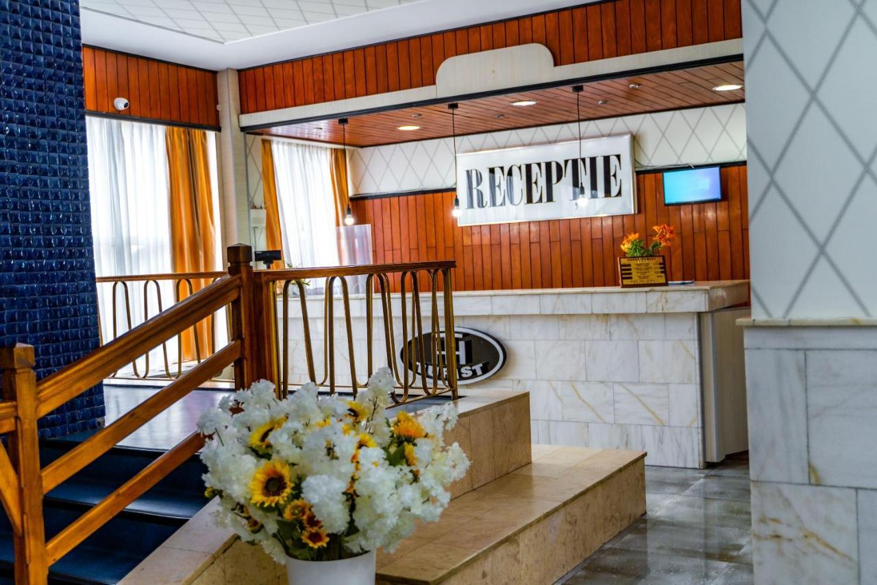 Hotel Turist Pucioasa Esterno foto